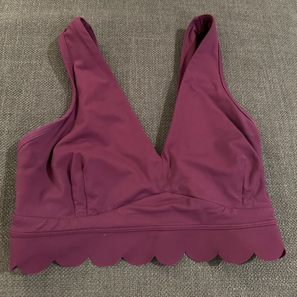 Joy lab purple sport bra with scalloped trim